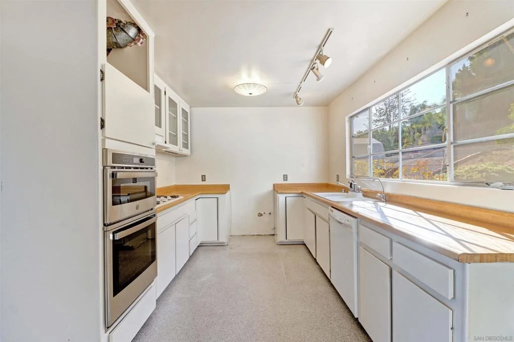 Photo of 2552 Littleton Road