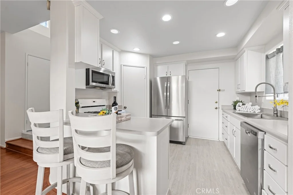 Photo of 1232 Mission Pl