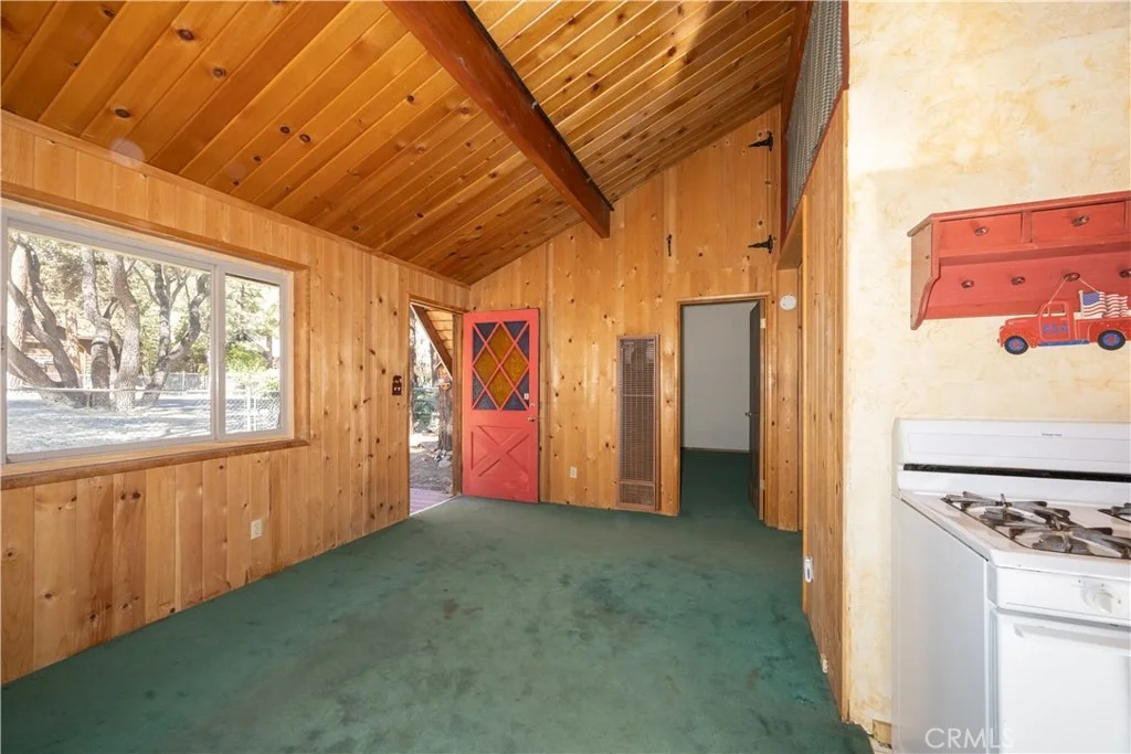 Photo of 337 Holmes Lane
