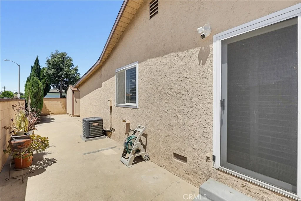 Photo of 555 W Shadwell