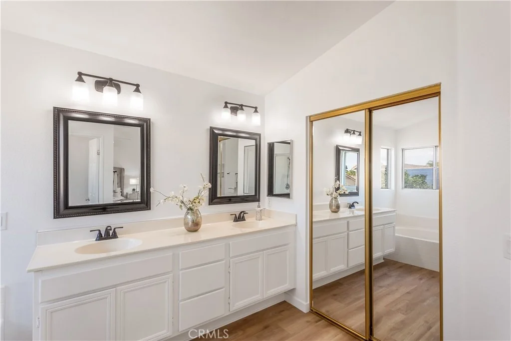 Photo of 230 Del Mesa