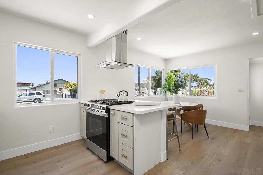 Photo of 2249 Conifer