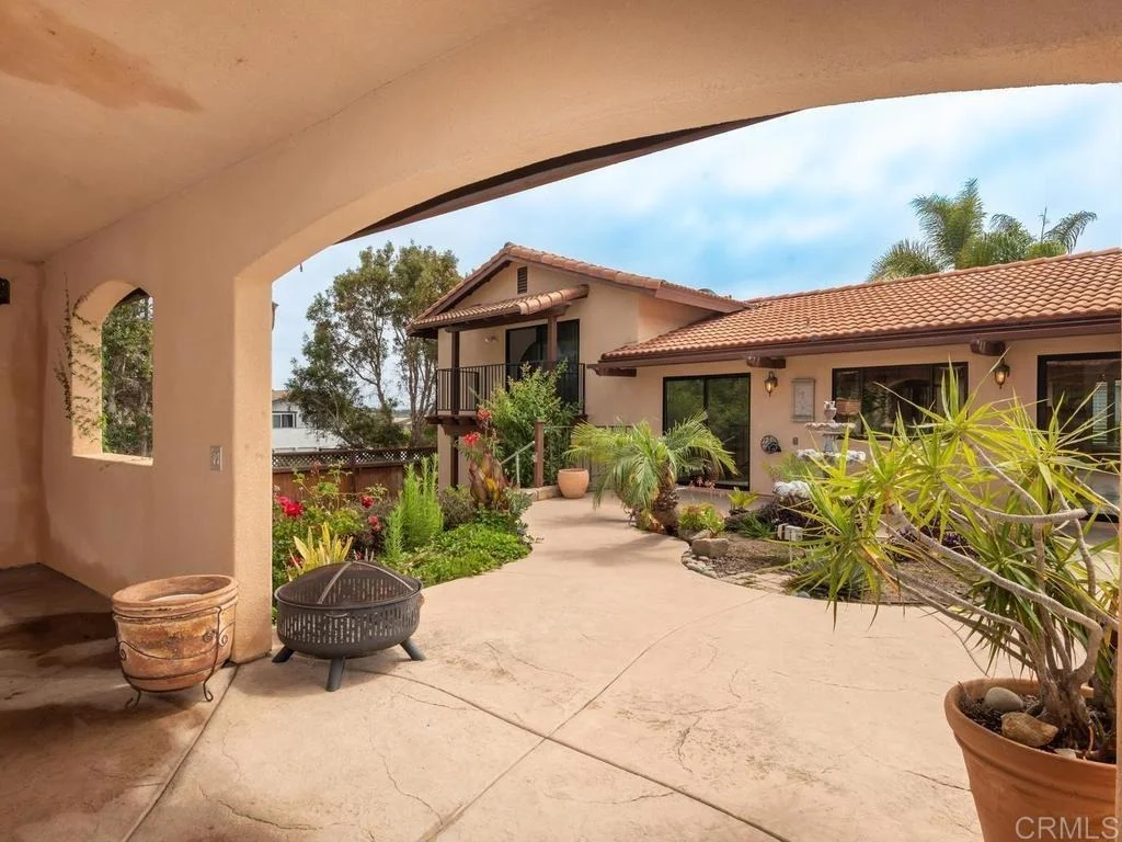 Photo of 4798 Hillside Drive