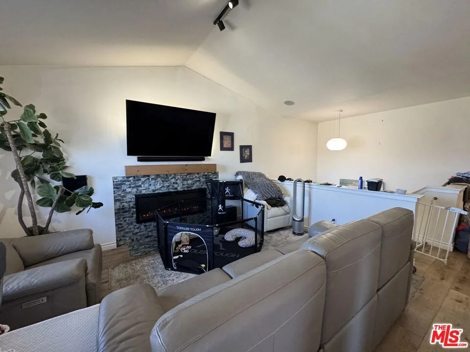 Photo of 263 N 12th Street
