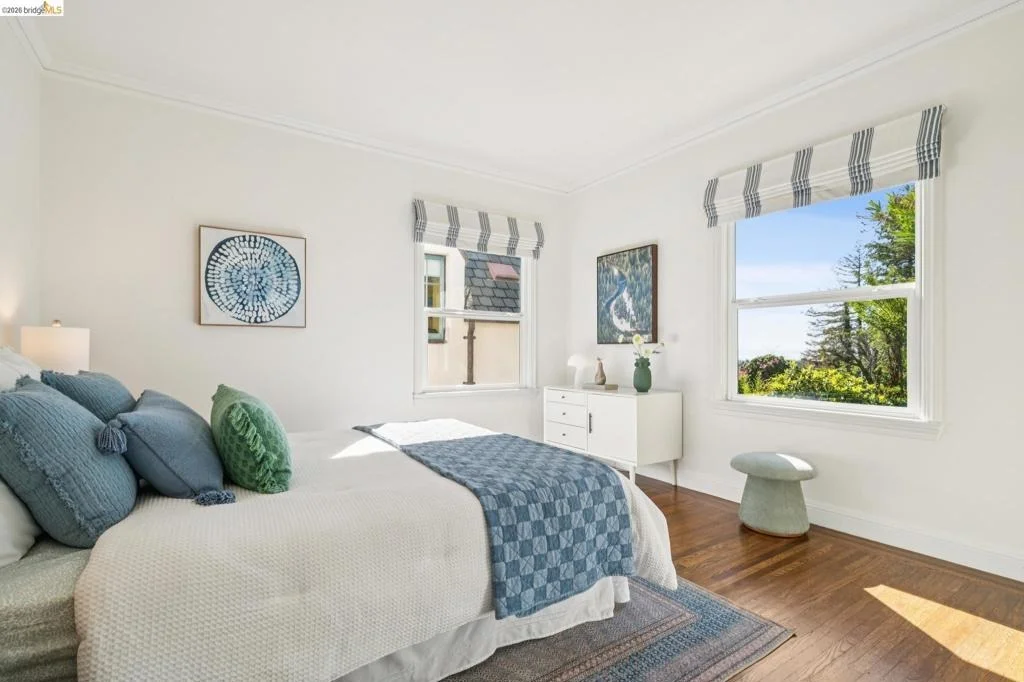 Photo of 6080 Ocean View Drive