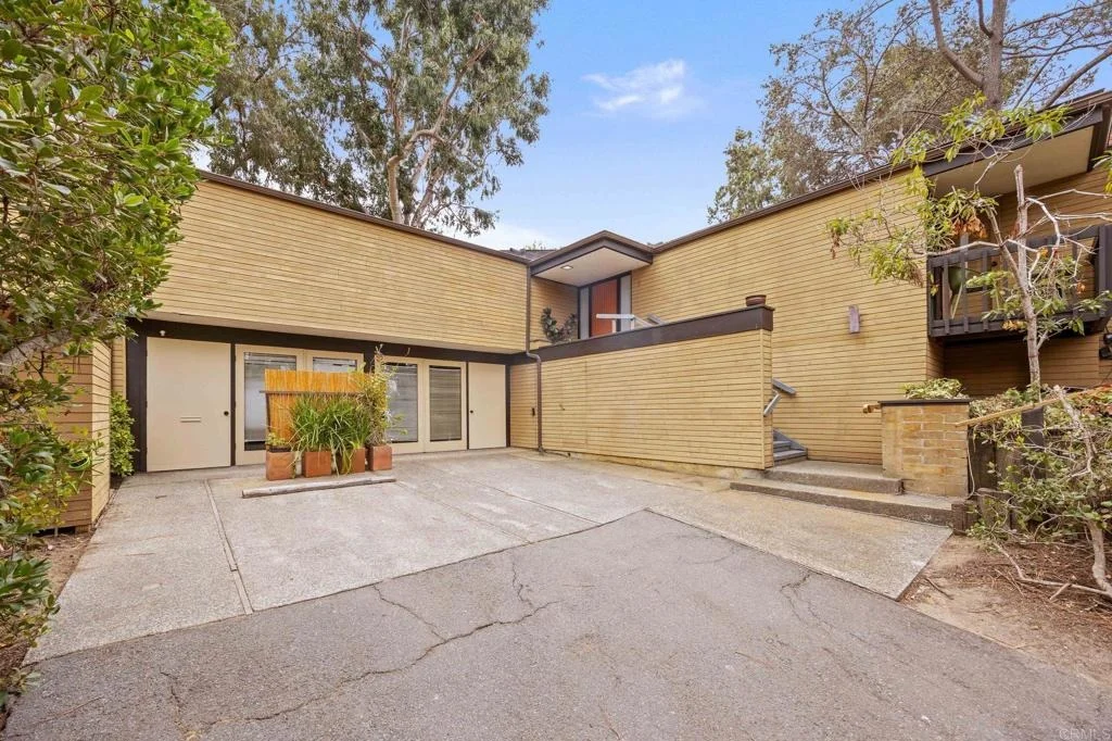 Photo of 343 Serpentine Drive
