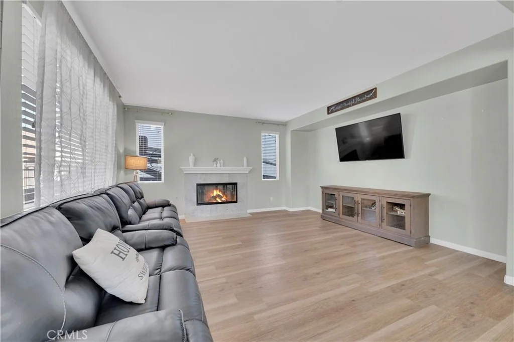 Photo of 30158 Beeswing