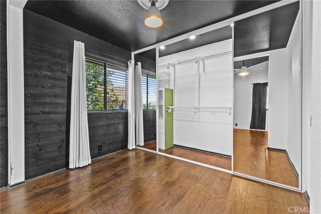 Photo of 1034 Bridle Path