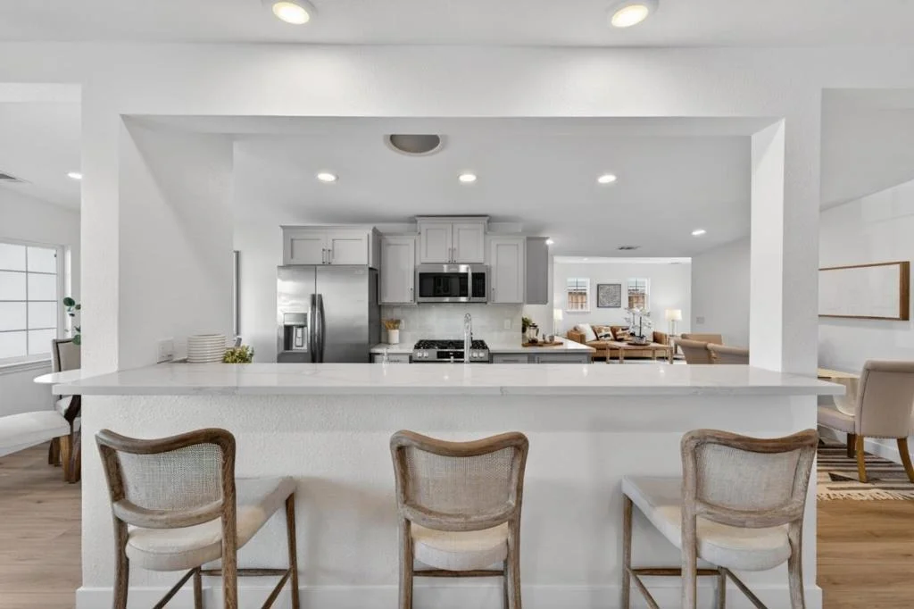 Photo of 944 White Drive