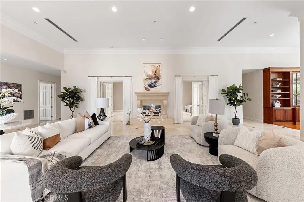 Photo of 689 Leyland Drive