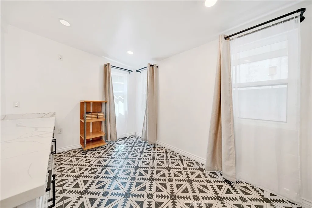 Photo of 5132 Rosemead Blvd