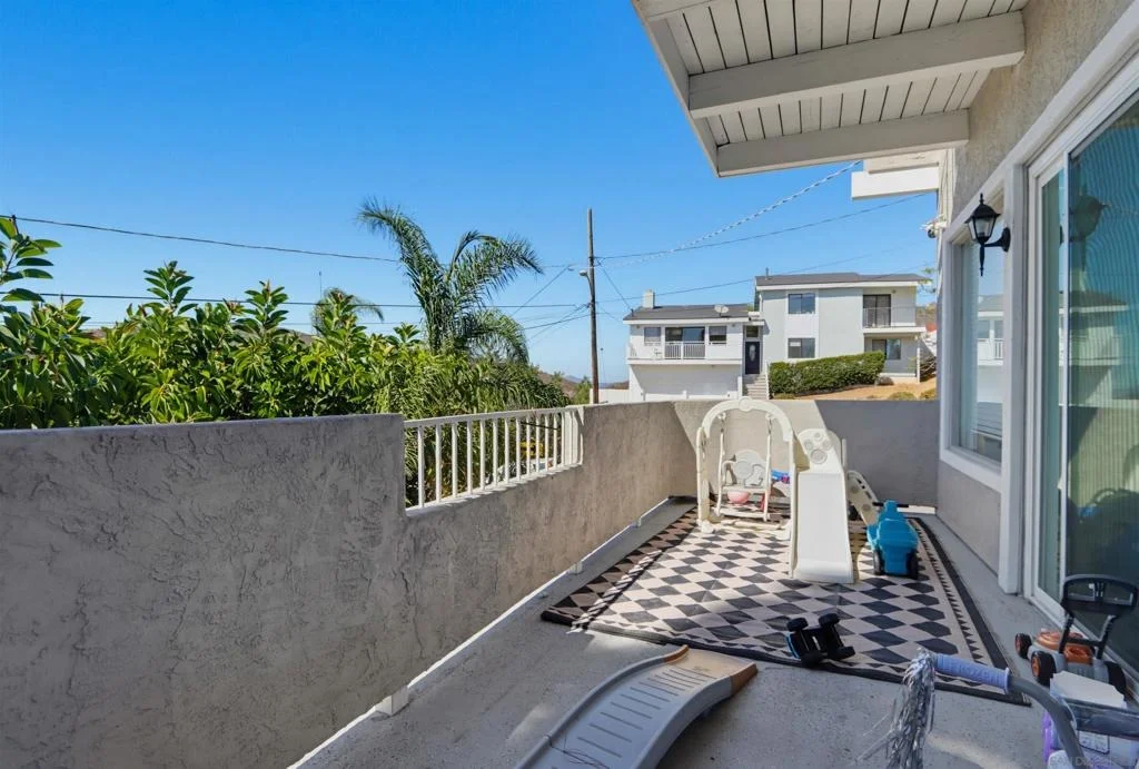 Photo of 9811 Eucalyptus Street
