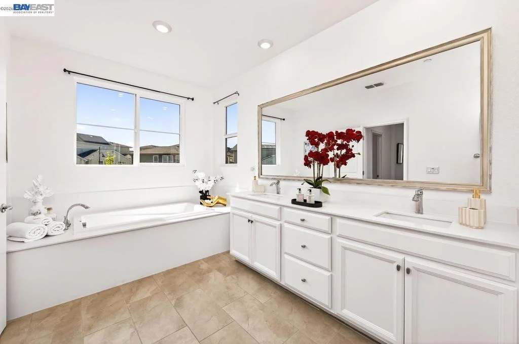 Photo of 4176 Healdsburg Way