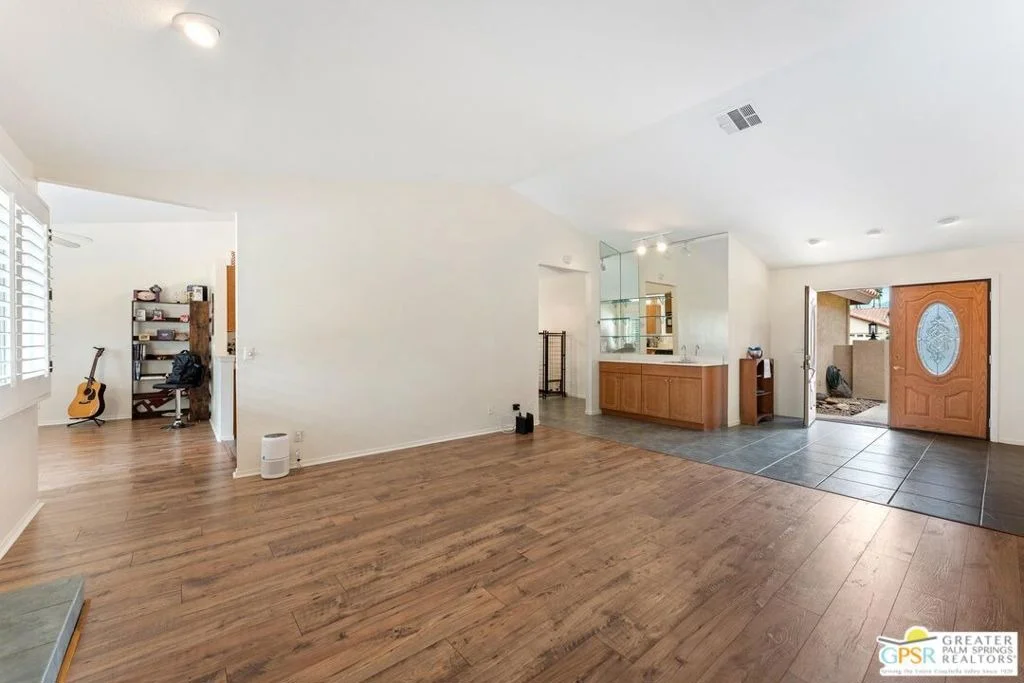 Photo of 39850 Regency Way
