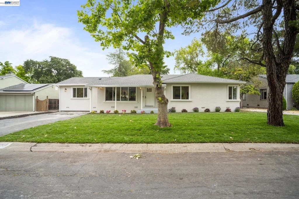 Photo of 1007 Pleasant Valley Dr