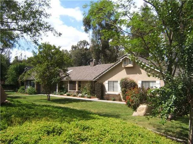 Photo of 25812 Forest Drive
