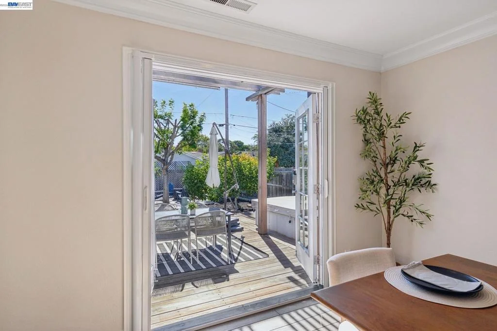Photo of 734 Scott Blvd