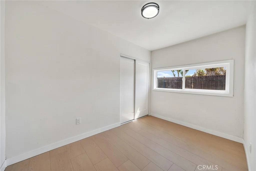Photo of 215 E Elm Street