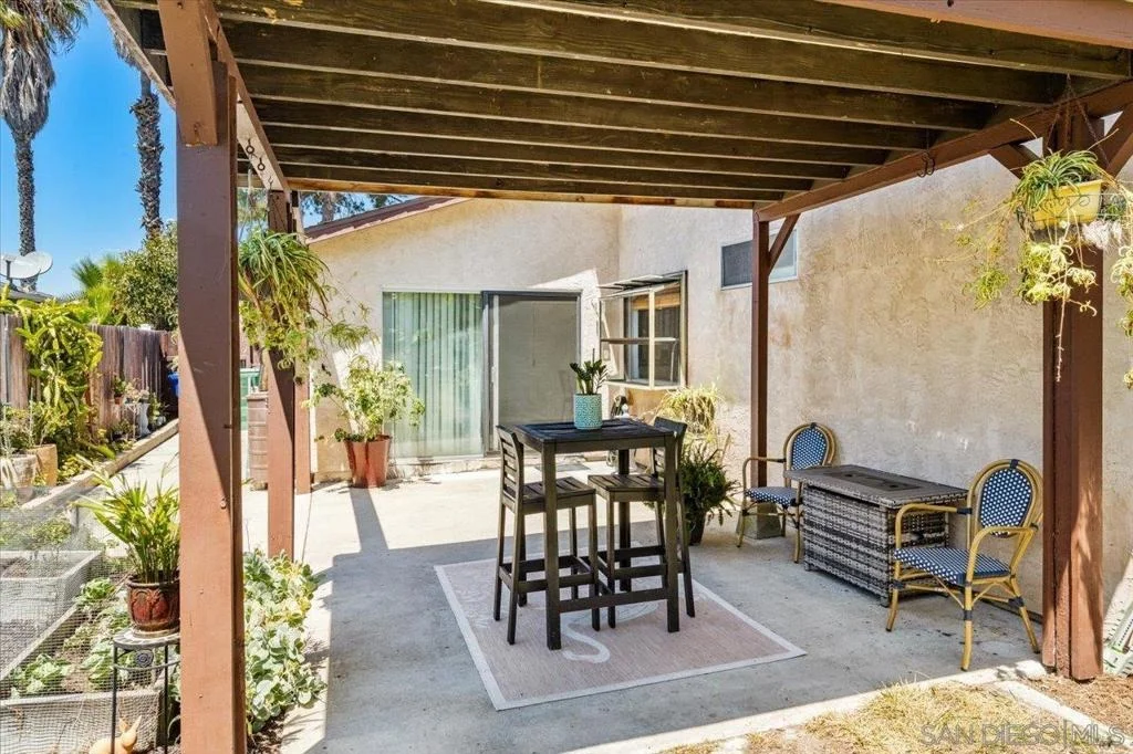 Photo of 2337 Fallingleaf