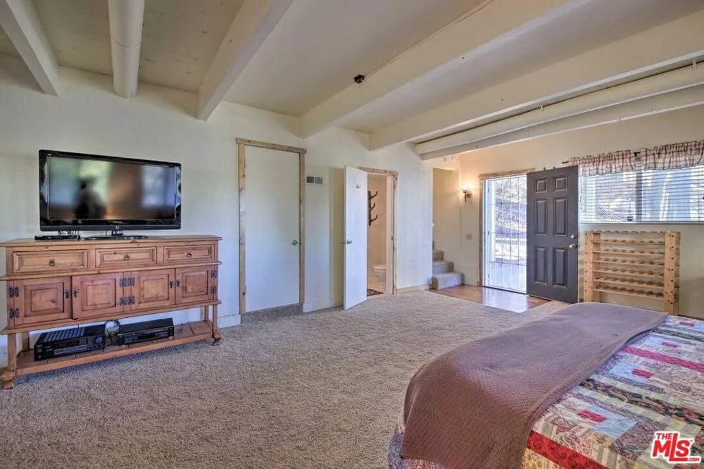 Photo of 888 Grass Valley Road