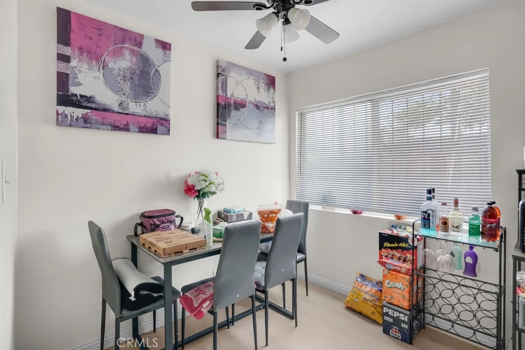 Photo of 116 E Alondra