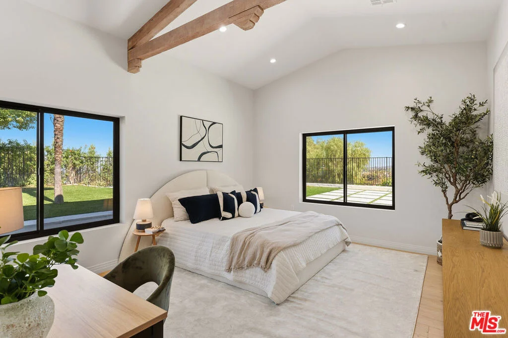 Photo of 23935 Park Belmonte