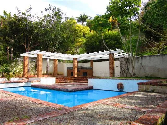 Photo of 2274 Valley Road