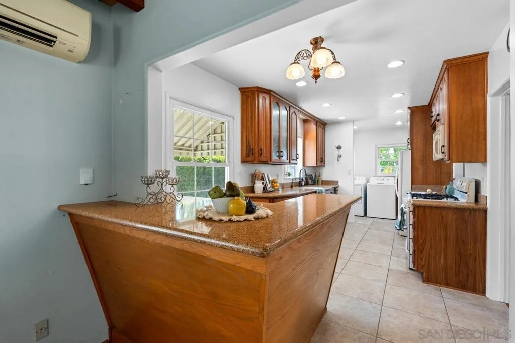 Photo of 6031 Sinton