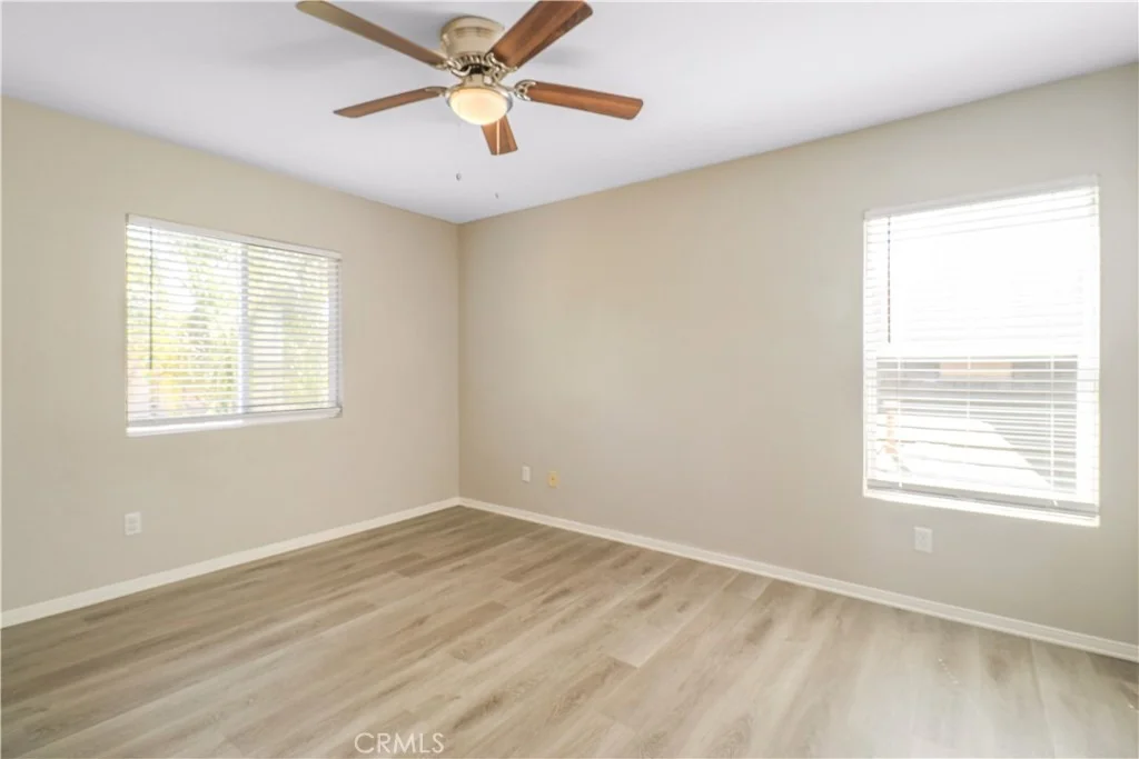 Photo of 33558 Iris Lane