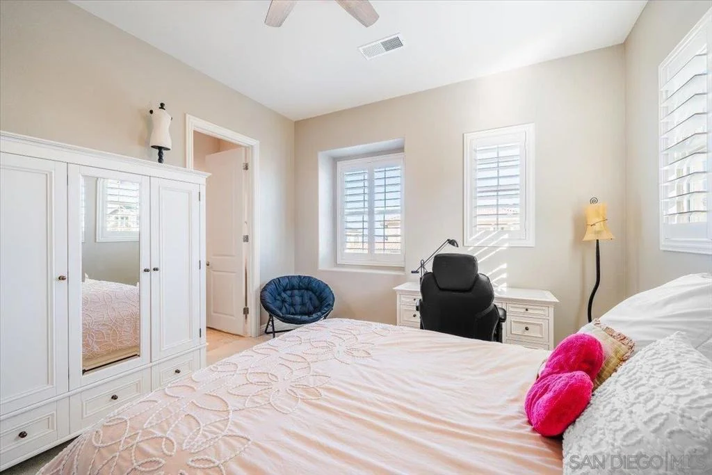 Photo of 541 Ledge