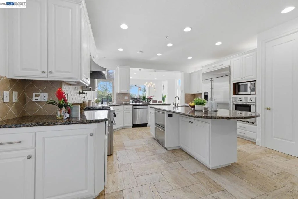 Photo of 48564 Avalon Heights Ter