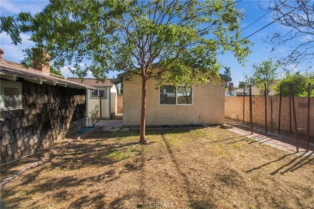 Photo of 2043 N Maple