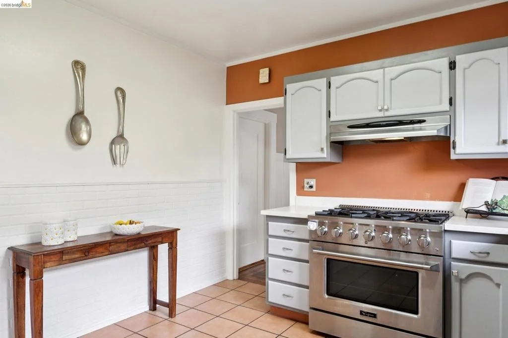 Photo of 892 Laurel Street