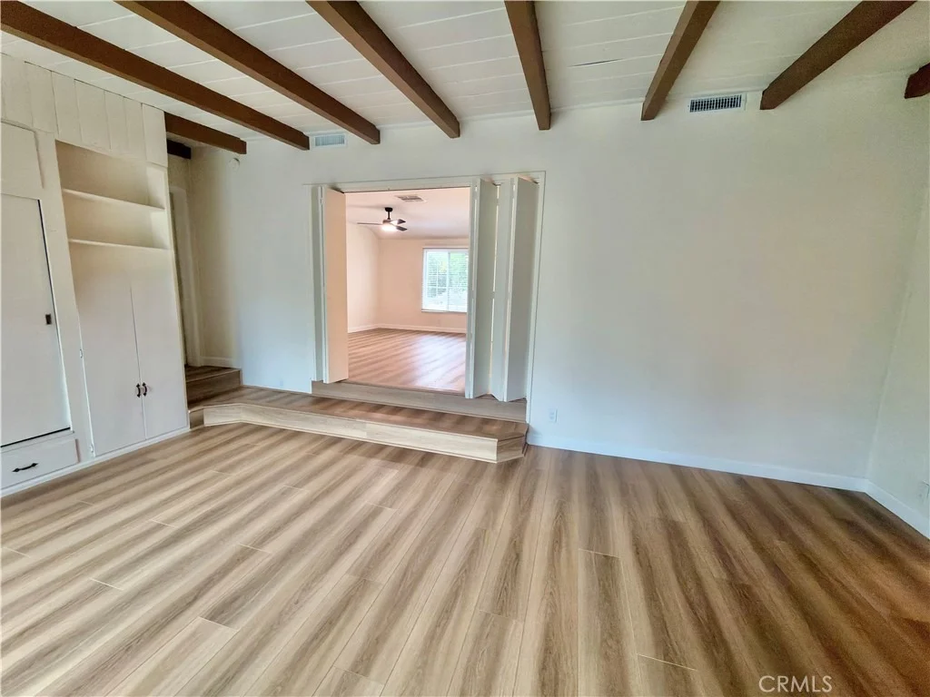 Photo of 17822 Vanowen