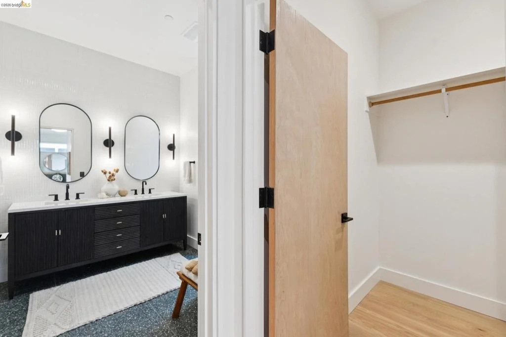 Photo of 1523 Stuart