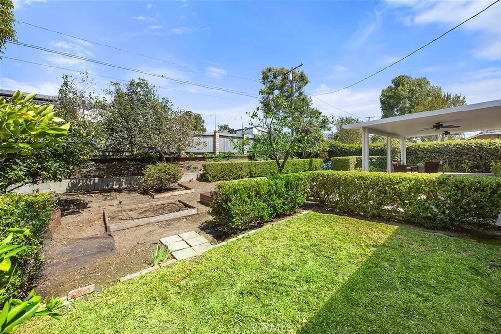 Photo of 1104 Cerritos