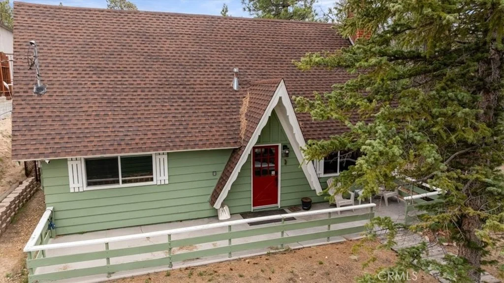 Photo of 653 Temple