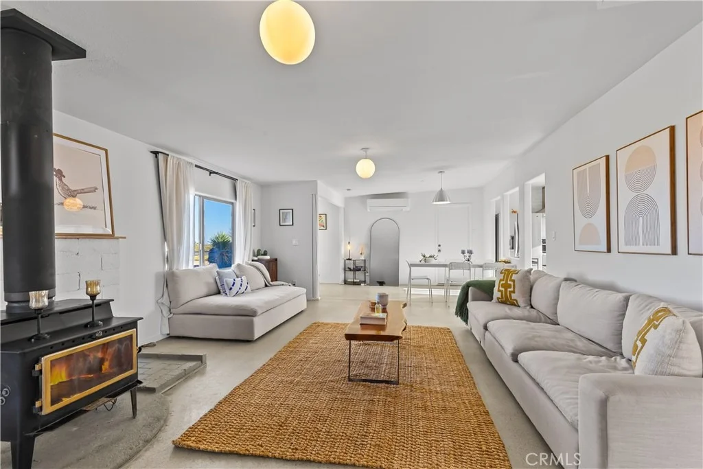 Photo of 60611 Birdie Ln