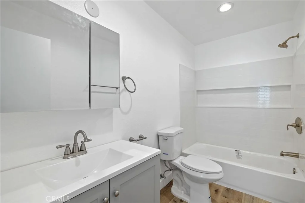 Photo of 959 2nd