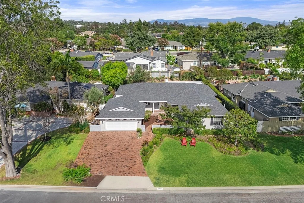 Photo of 1104 Cerritos