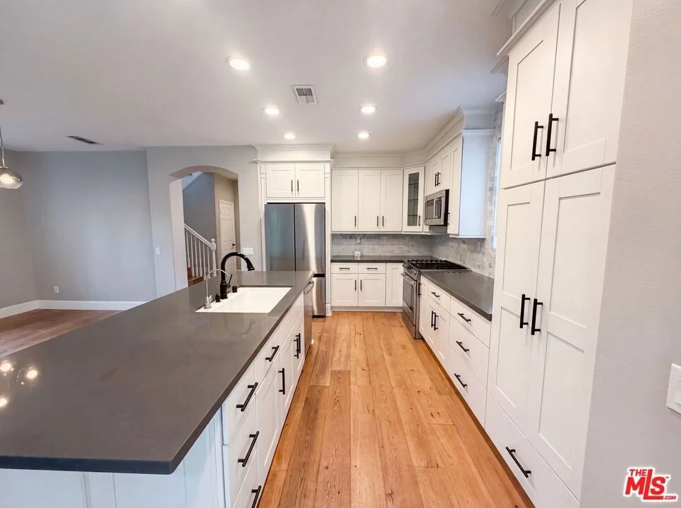 Photo of 48 Laurelhurst Drive