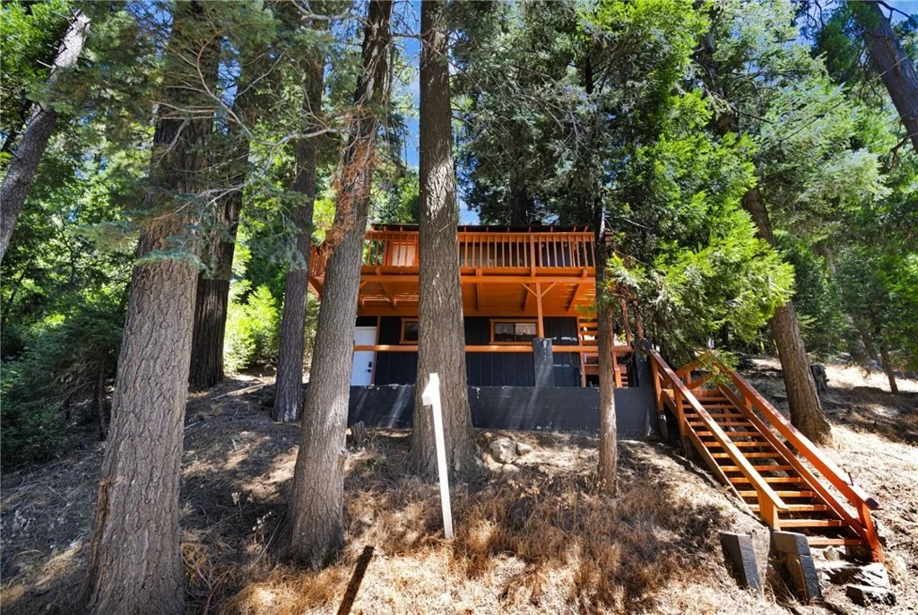 Photo of 739 Lake Drive