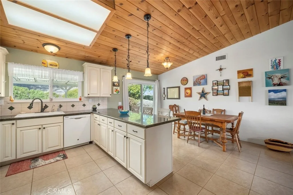 Photo of 7170 Iverson