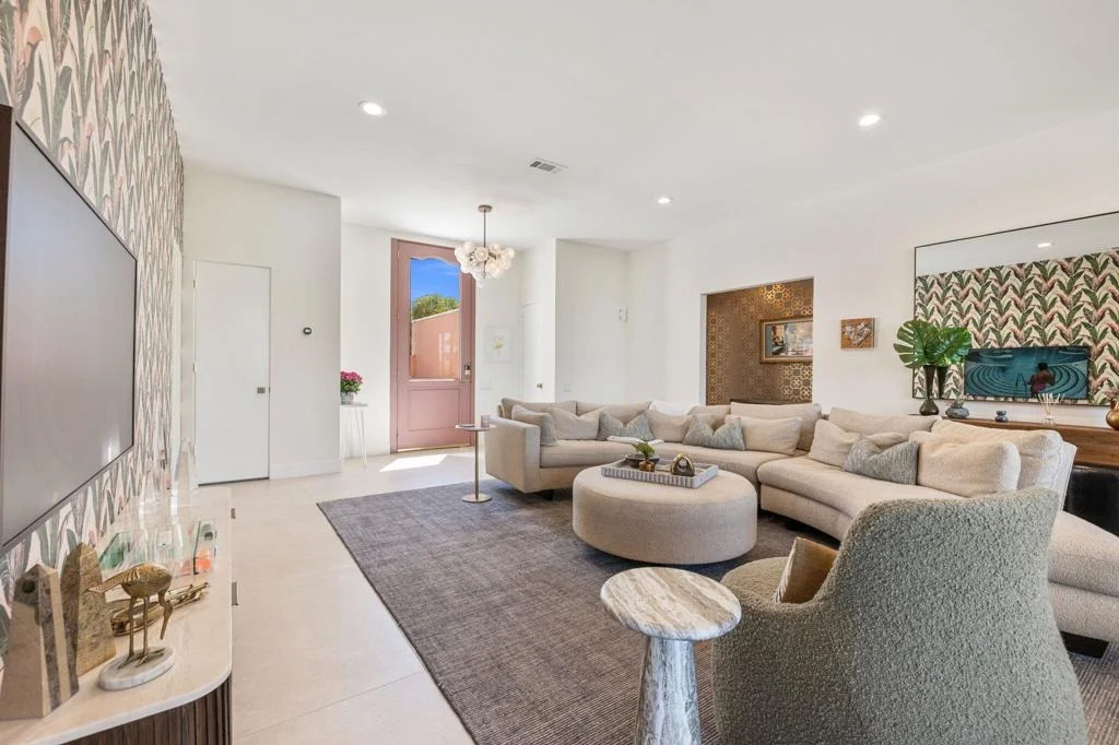 Photo of 47171 El Agadir Circle