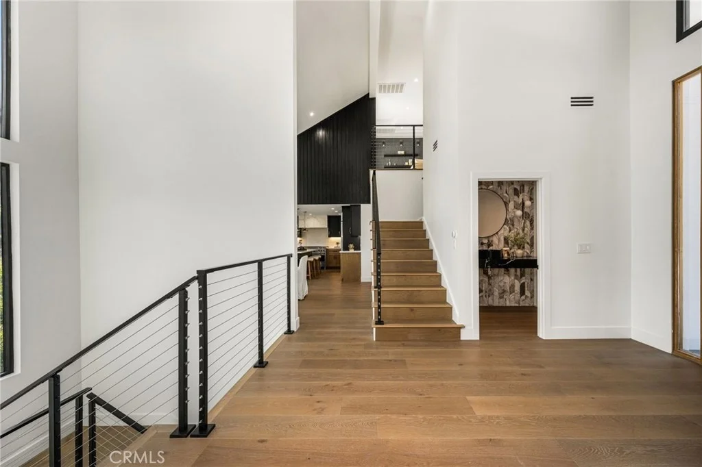Photo of 3566 Beverly Glen