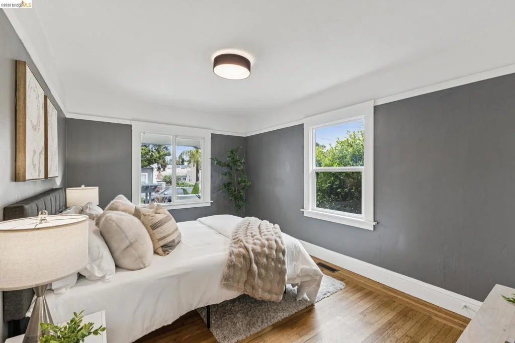 Photo of 3435 Dimond Ave
