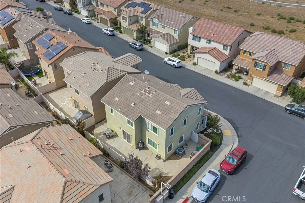 Photo of 1445 Chinaberry