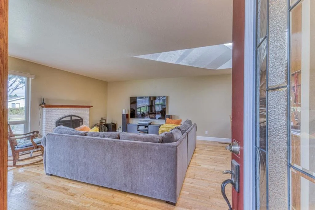 Photo of 945 San Simeon Drive