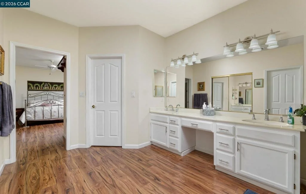 Photo of 1315 Oak Crest Way