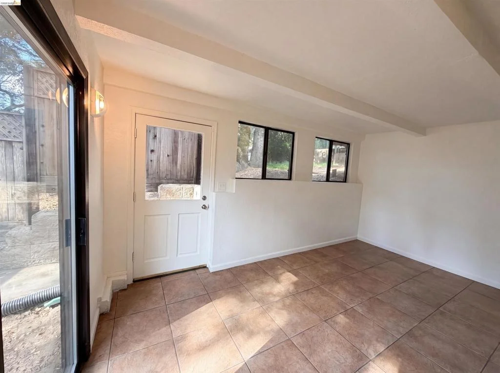 Photo of 155 Estates Dr